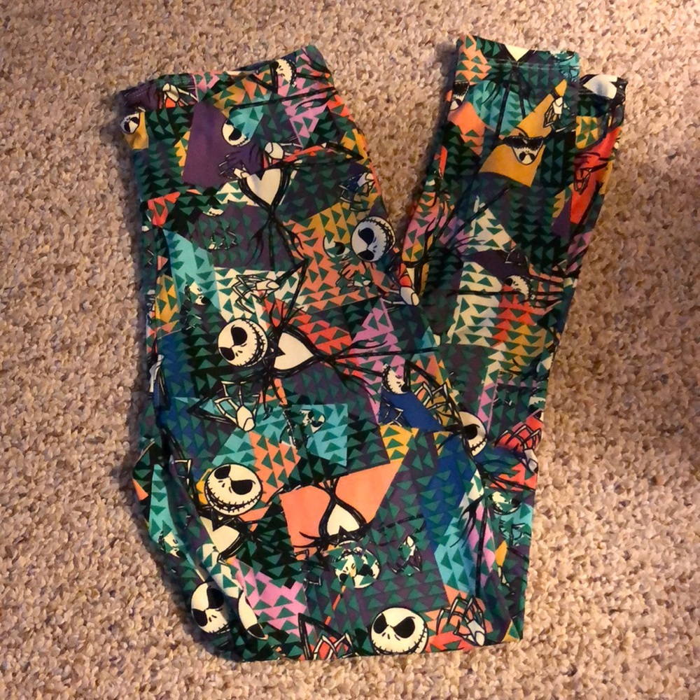 Lularoe nightmare before Christmas OS leggings!